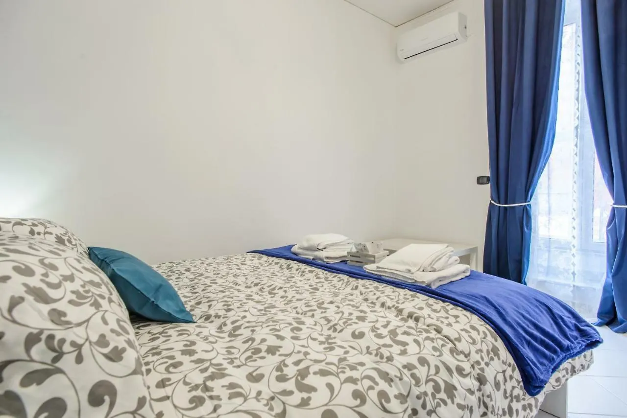 Sfogliatella Bed Apartment Naples Italy